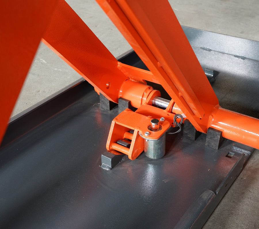 Highlift YL640BE CAR SCISSOR LIFT Max Lift Capacity 4 Tonne, Electric Locks Wheel Kit & Rubber Pads