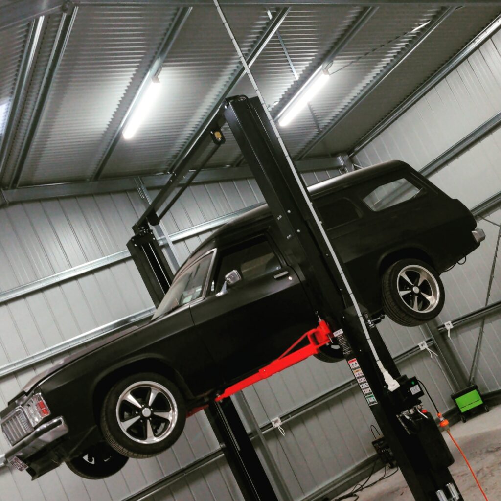 YL340 Clear Floor Car Hoist 4.5 Ton Single Point Release Aussie Car Hoist